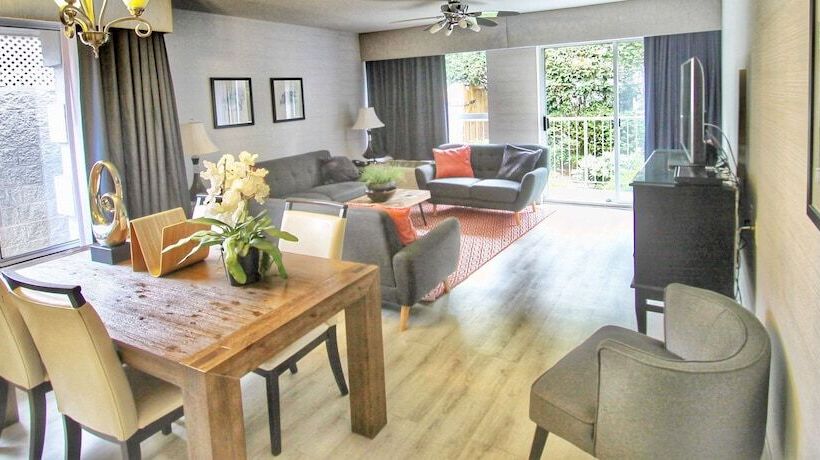 Президентский Люкс, Best Western Plus Regency Inn And Conference Centre