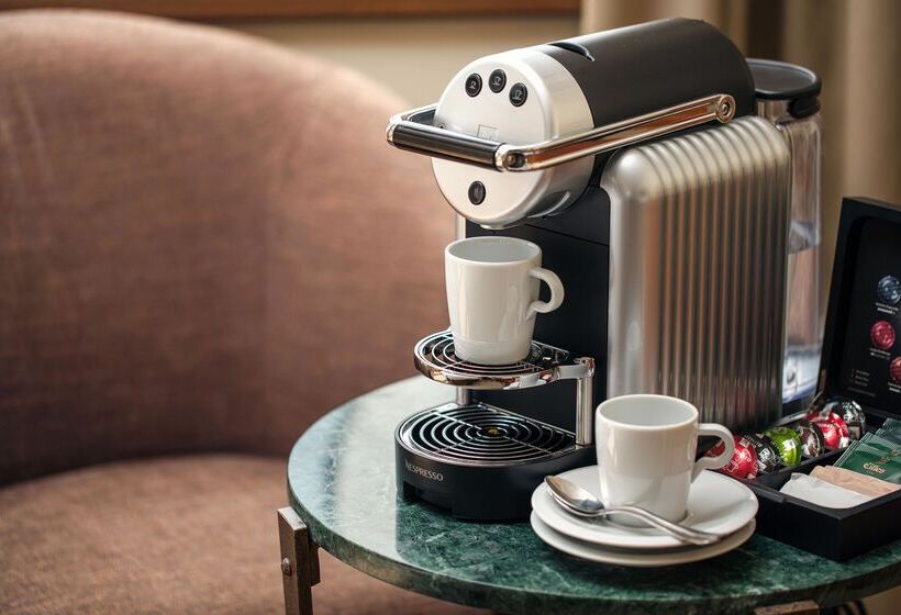 سوییت خانوادگی, Grand Hotel Prague Towers Czech Leading Hotels