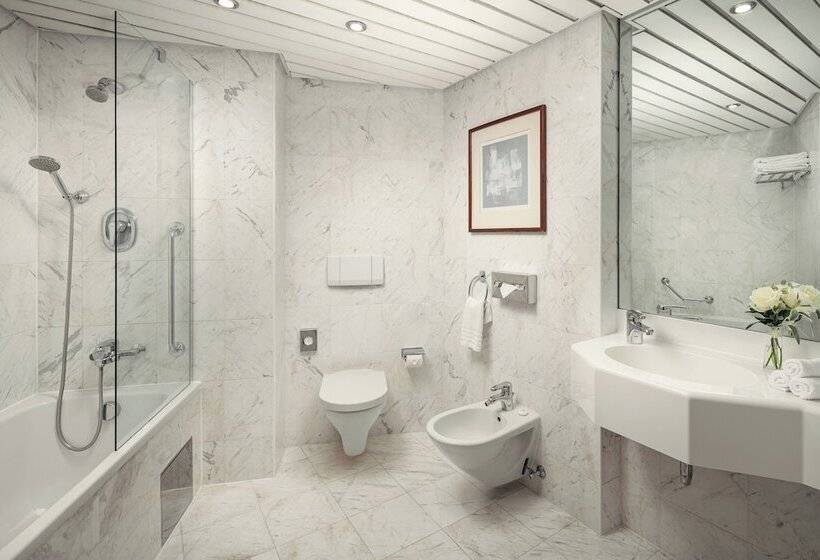 سوییت خانوادگی, Grand Hotel Prague Towers Czech Leading Hotels