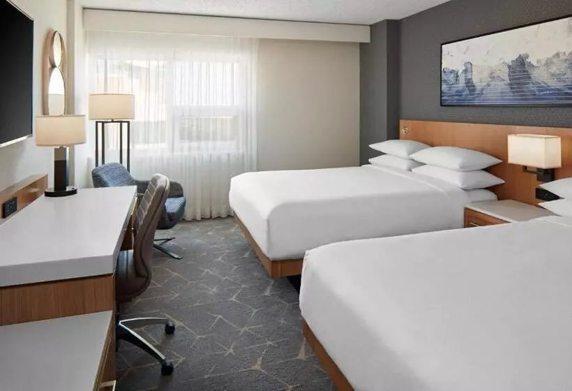 Standard Room, Delta Hotels Calgary Airport In Terminal