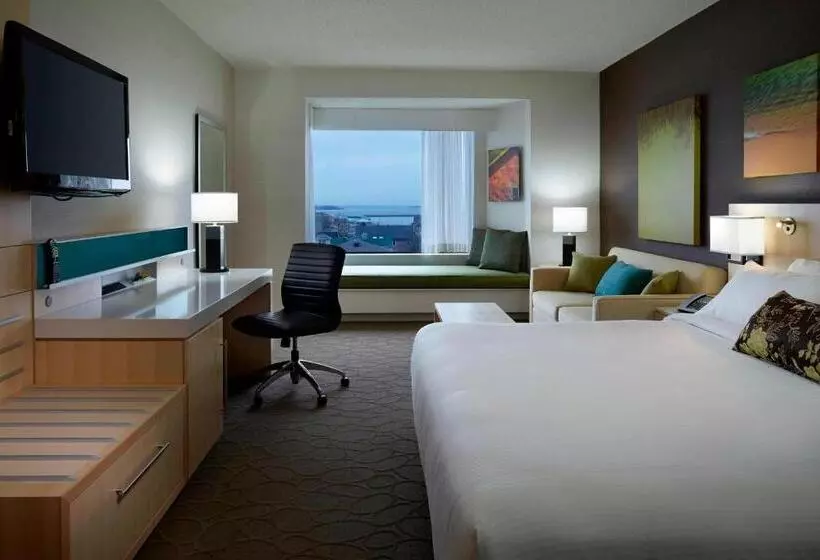 اتاق استاندارد با تخت بزرگ, Delta Hotels By Marriott Prince Edward