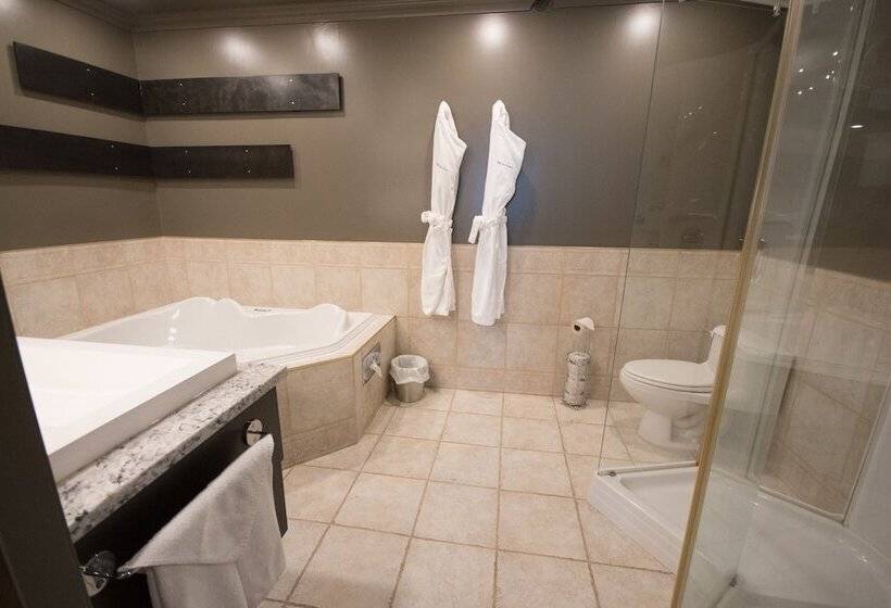 جناح رئاسى, Des Eskers