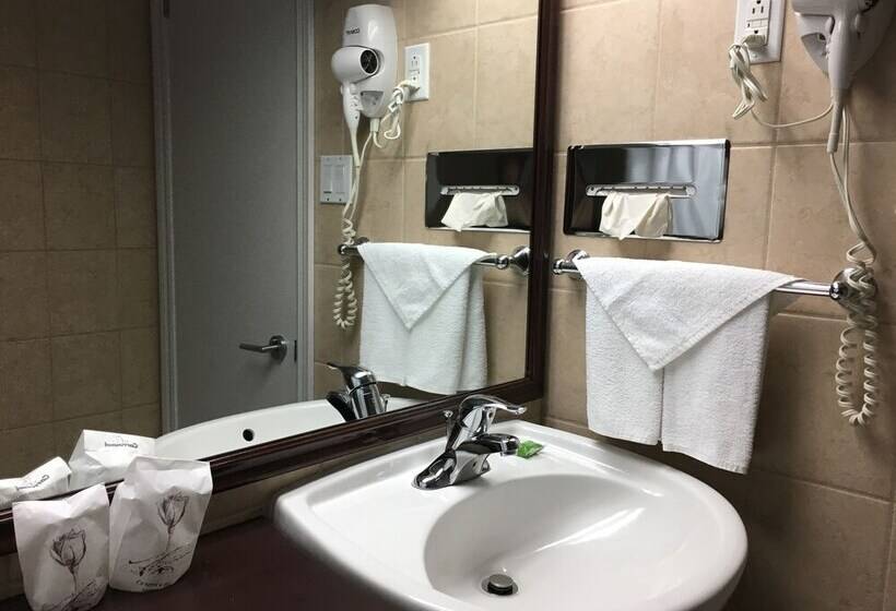 غرفة بيزنس, Des Eskers