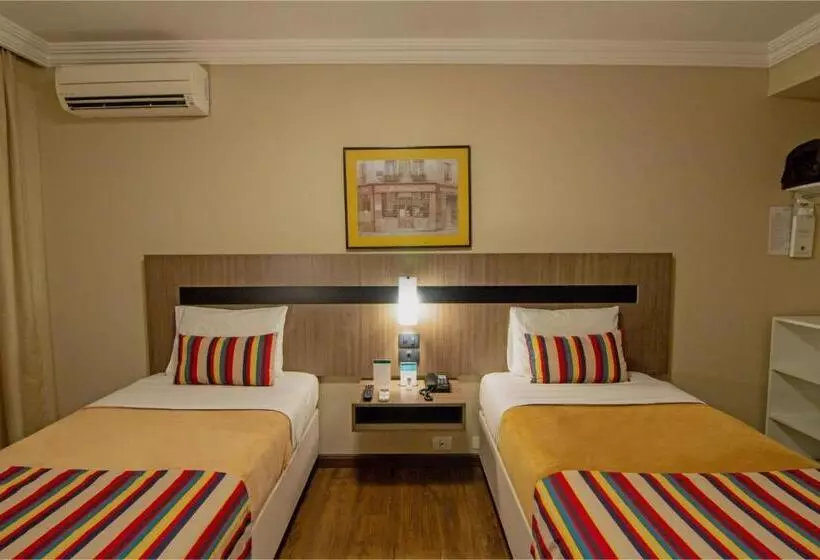 Chambre Supérieure, Deville Express Cascavel