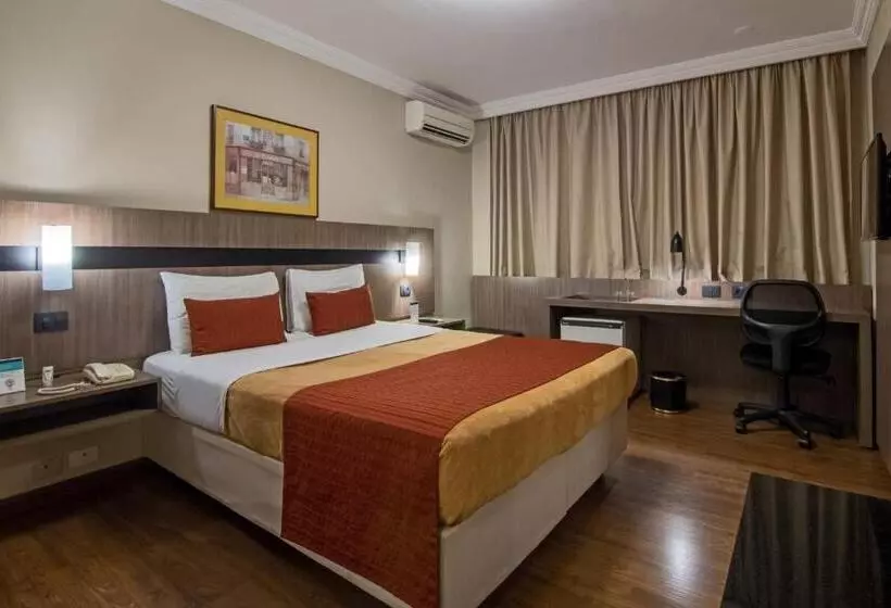 Chambre Familiale Supérieure, Deville Express Cascavel