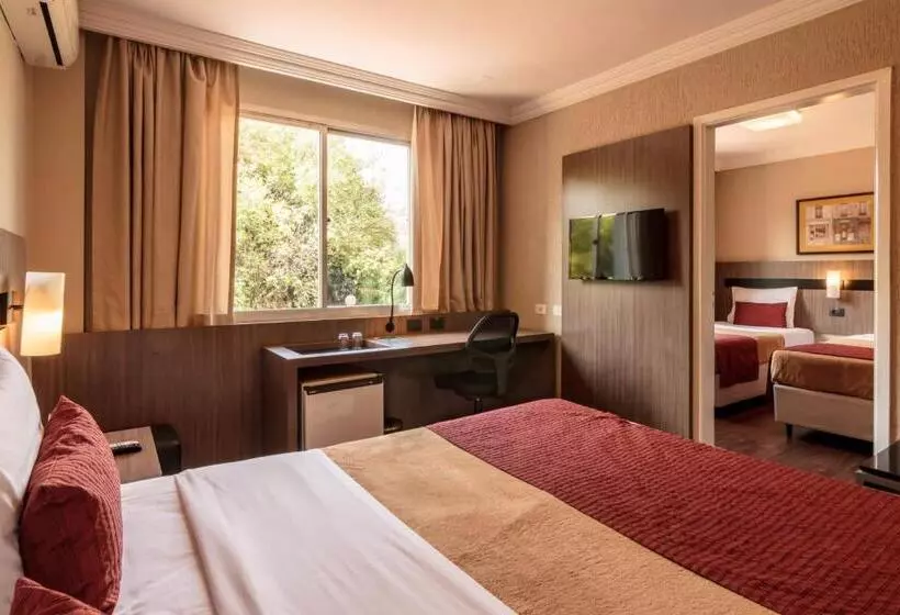 Chambre Familiale Supérieure, Deville Express Cascavel