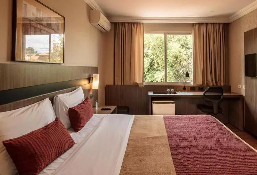 Chambre Familiale Supérieure, Deville Express Cascavel
