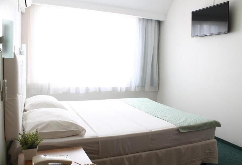 Номер Стандарт, Doral Apucarana