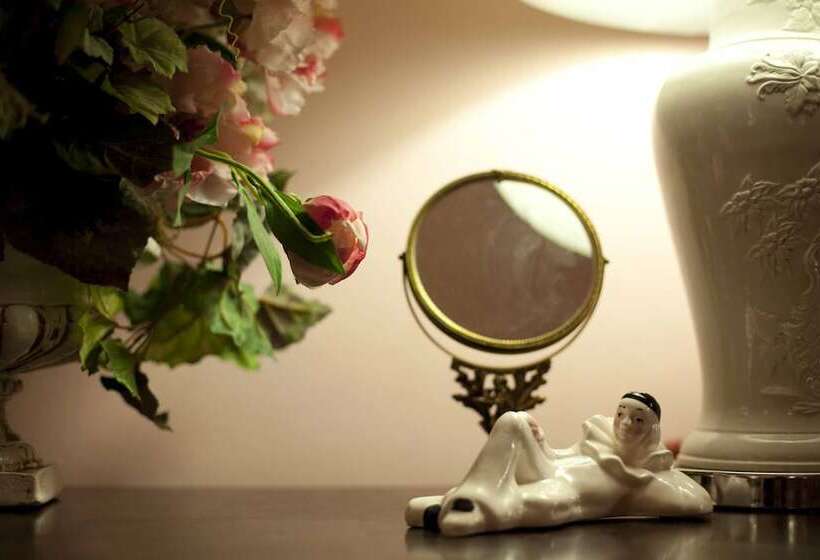 اتاق لوکس, Graycliff