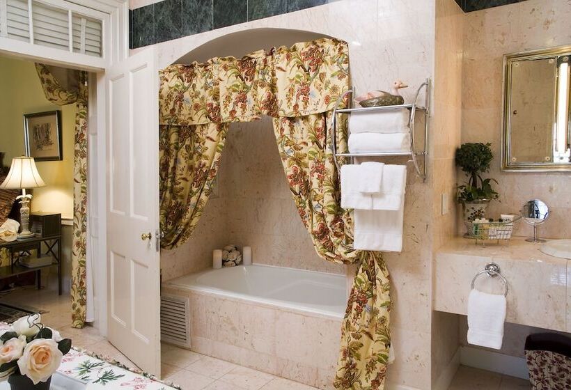 سوییت, Graycliff