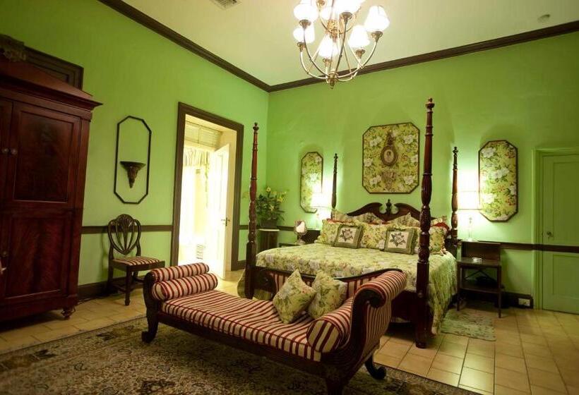 اتاق لوکس با تخت بزرگ, Graycliff