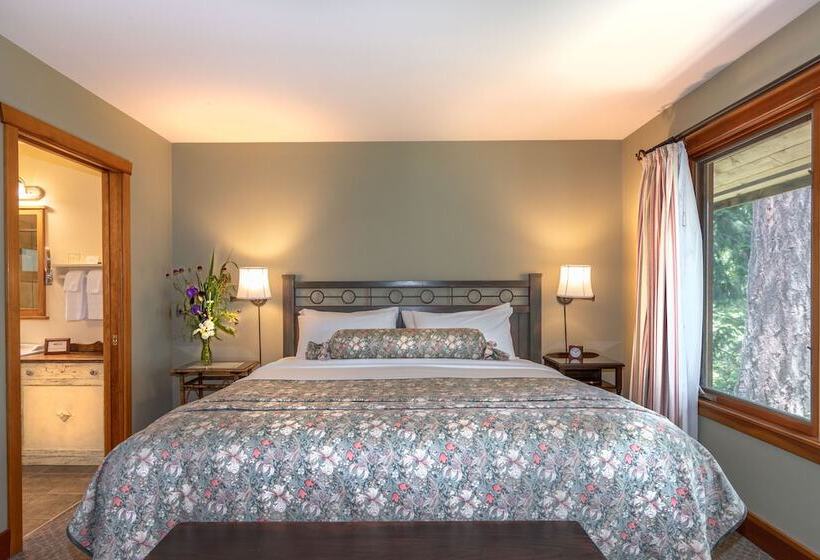 Люкс, Hastings House Country House