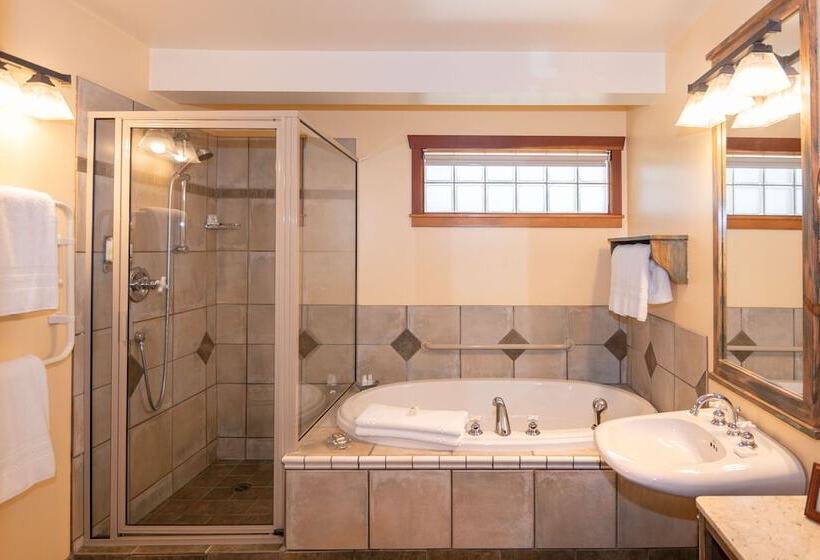 Люкс, Hastings House Country House