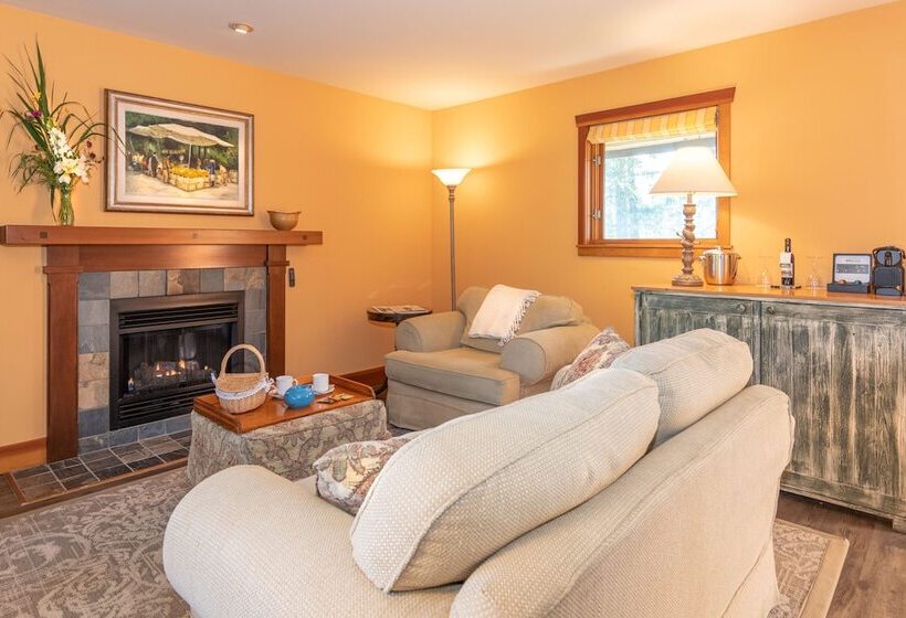 Люкс, Hastings House Country House