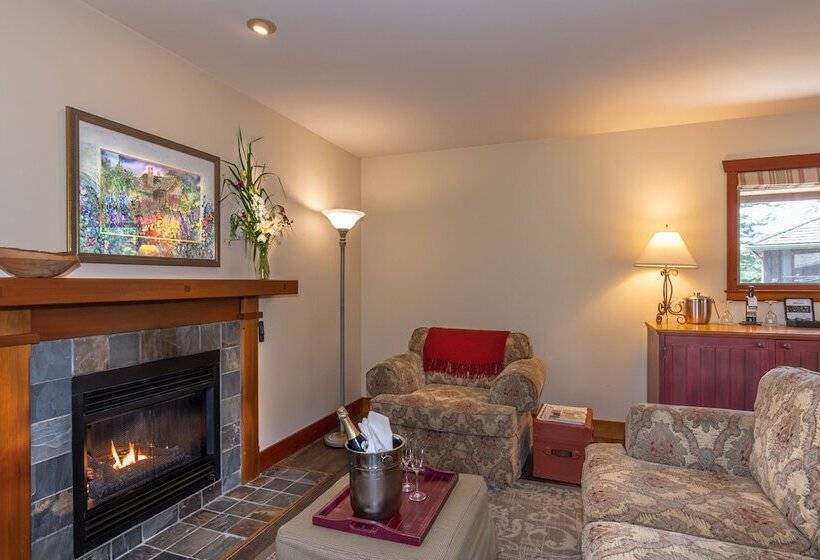 Люкс, Hastings House Country House