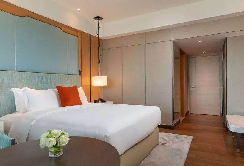 اتاق لوکس, Hilton Mandalay