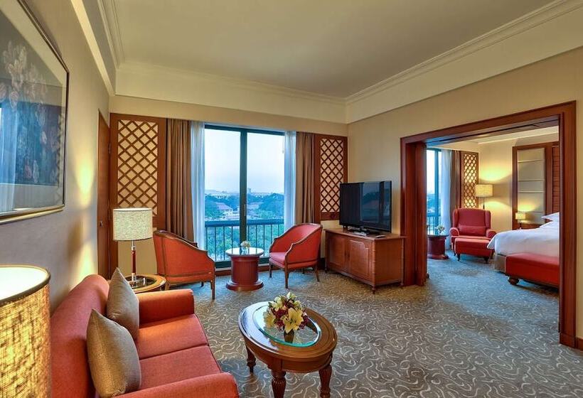 سوییت اجرایی, Hilton Mandalay