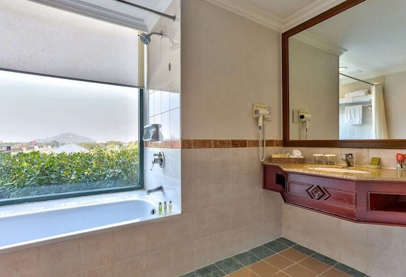 سوییت اجرایی, Hilton Mandalay