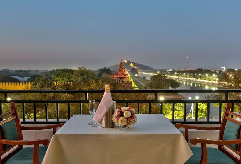 سوییت, Hilton Mandalay