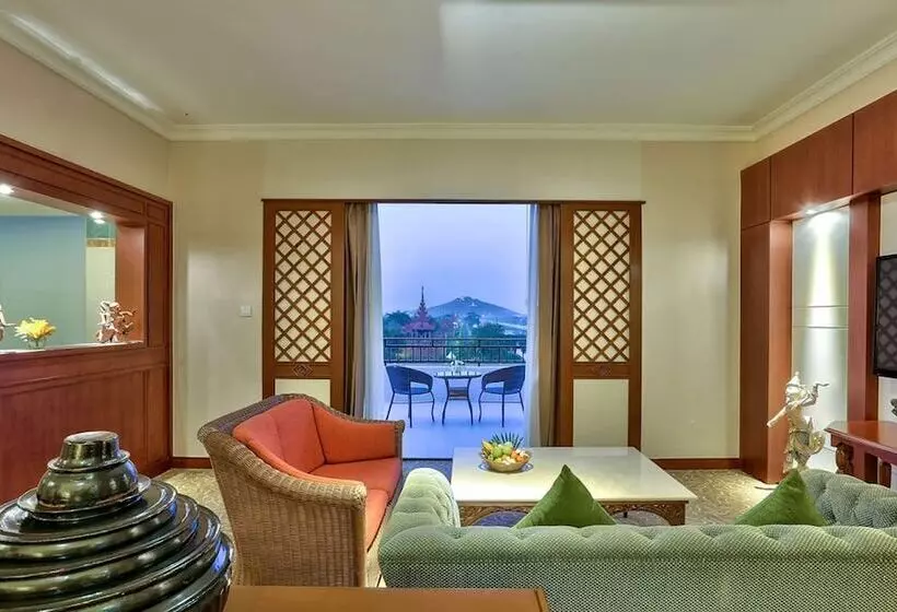 سوییت, Hilton Mandalay