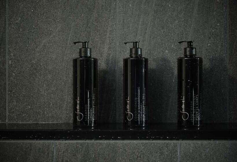 اتاق لوکس با چشمانداز باغ, Hilton Mandalay