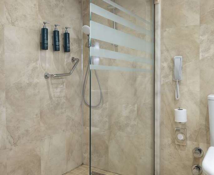 اتاق لوکس با چشمانداز باغ, Hilton Mandalay