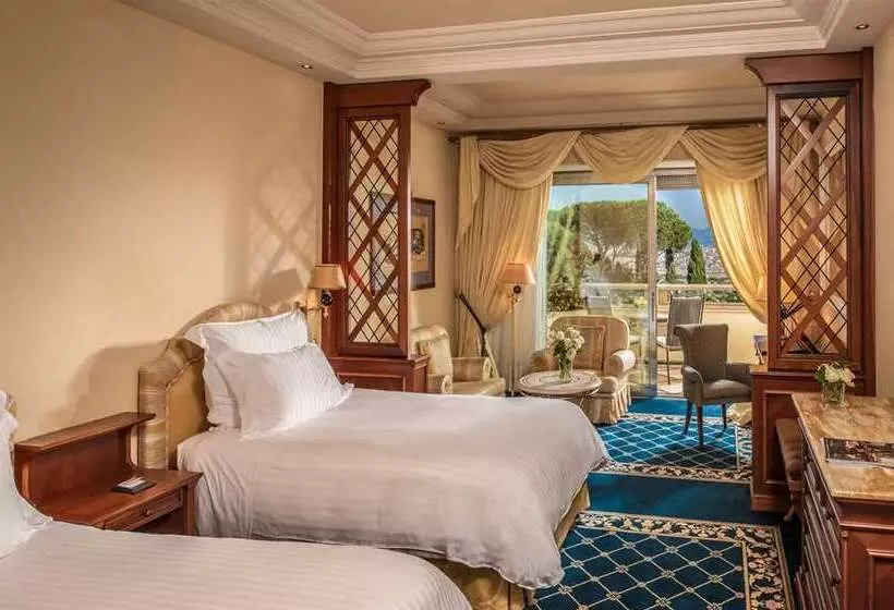 اتاق لوکس با بالکن, Hilton Mandalay