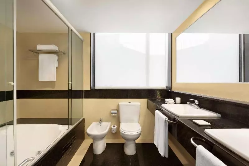 Suite King Bed
