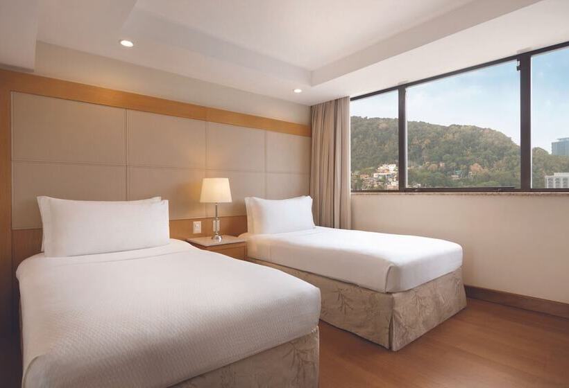 اتاق استاندارد با چشم‌انداز دریا, Hilton Copacabana Rio De Janeiro