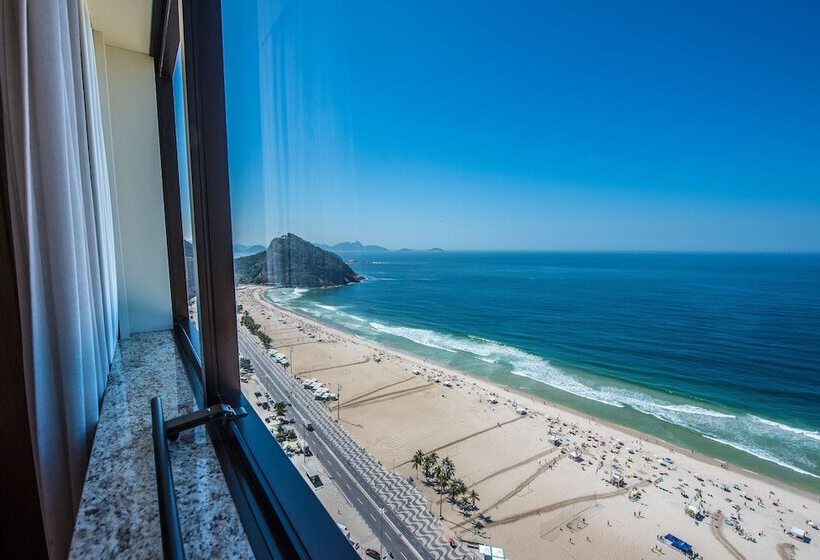 اتاق استاندارد با چشم‌انداز دریا, Hilton Copacabana Rio De Janeiro