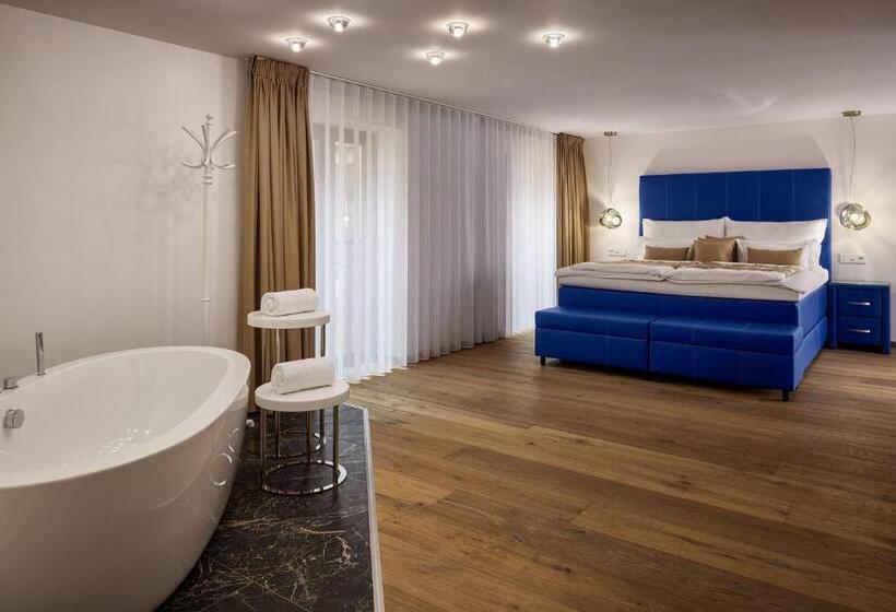 프레지덴셜 스위트, Passage