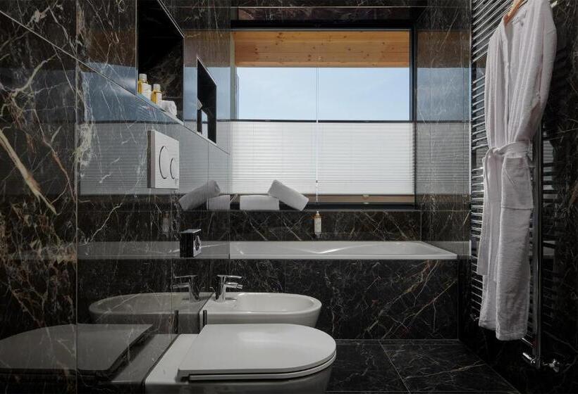 Quarto Executivo, Passage