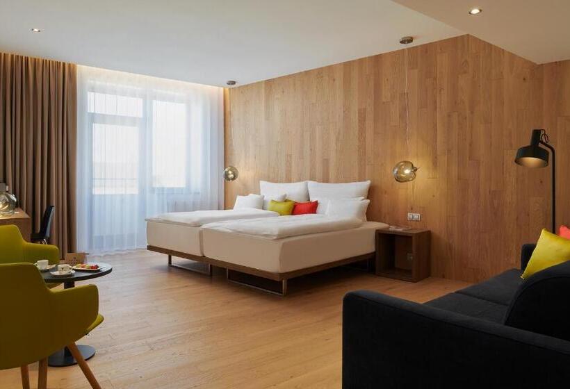 주니어 스위트, Passage