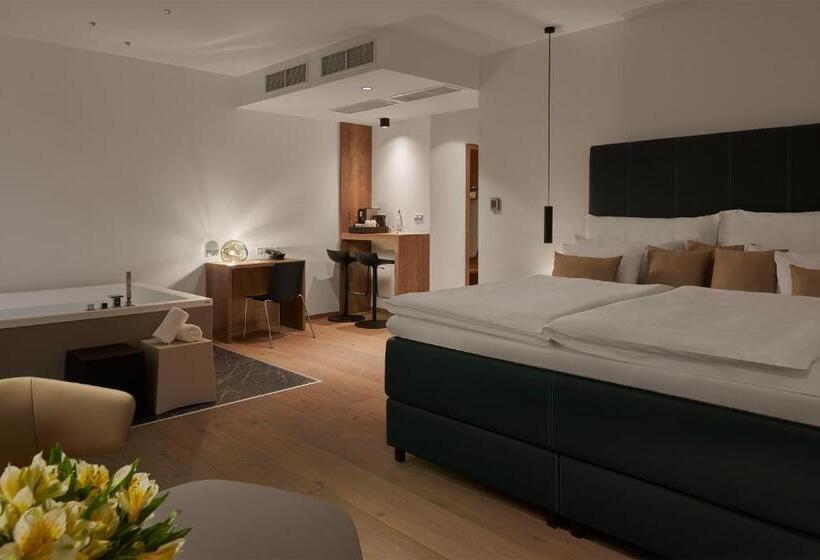 자쿠지 스위트, Passage