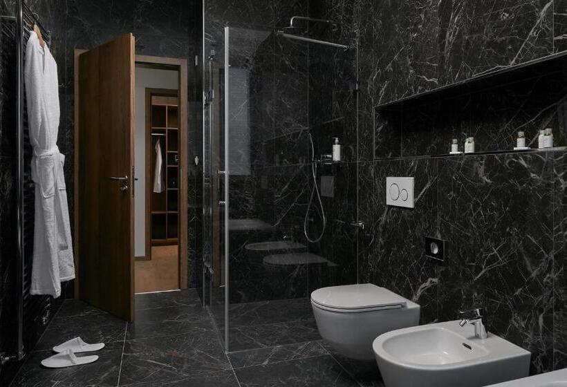 Suíte com Hidromassagem, Passage