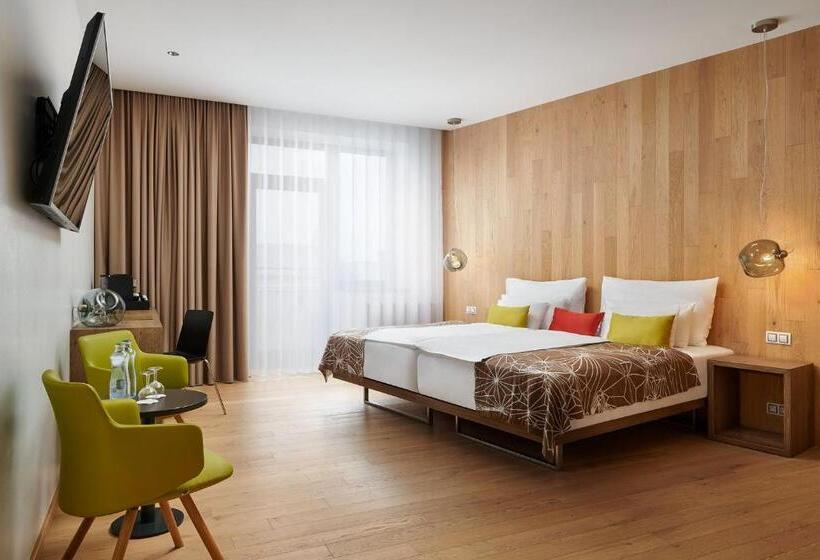 패밀리 룸, Passage