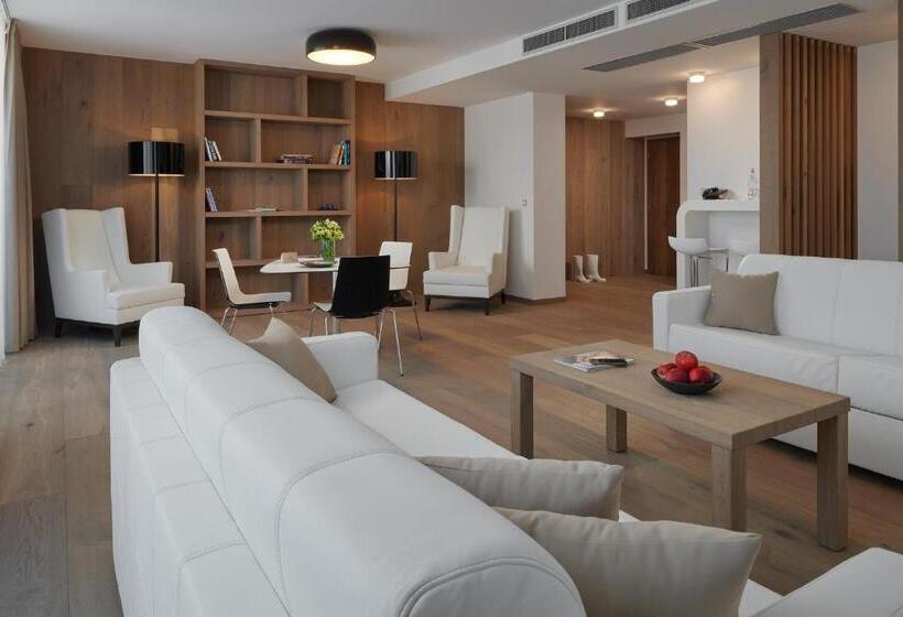 프레지덴셜 스위트, Passage