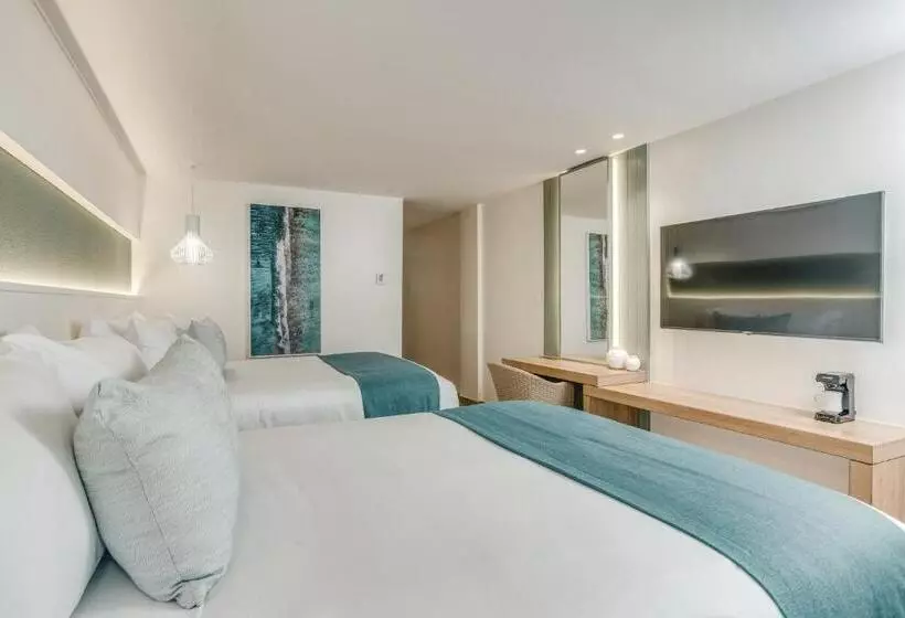 クイーンベッドのデラックスルーム, Fort George Hotel And Spa
