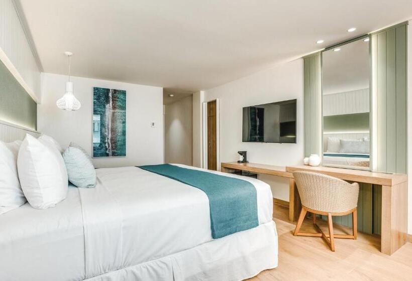 스탠다드 룸 킹사이즈 침대, Fort George Hotel And Spa