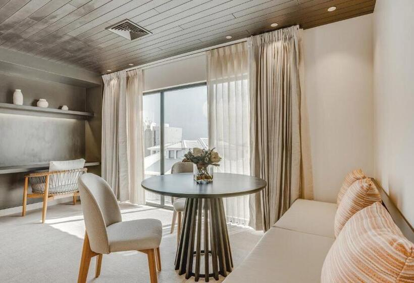 펜트하우스 스위트, Fort George Hotel And Spa