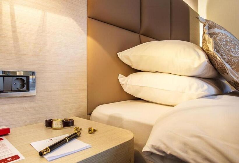 Номер Стандарт, Ramada By Wyndham Sofia City Center