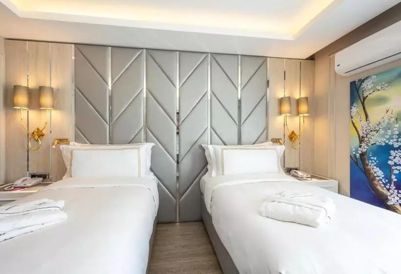 Präsidenten Suite, Ramada By Wyndham Sofia City Center