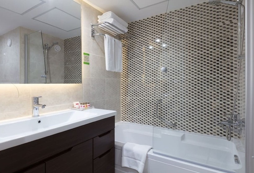 Номер бизнес-класса, Ramada By Wyndham Sofia City Center