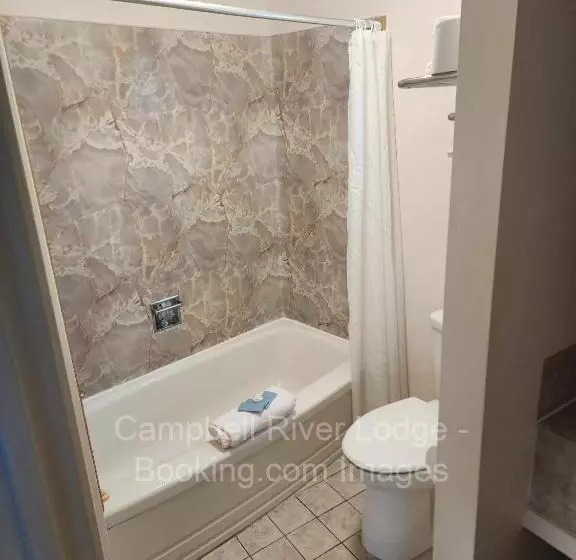 اتاق استاندارد با چشم‌انداز باغ, Campbell River Lodge