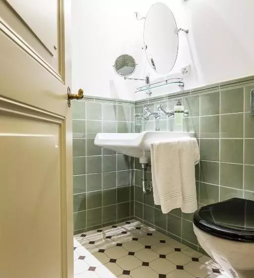 景色の見えるデラックスルーム, Grandhotel Giessbach