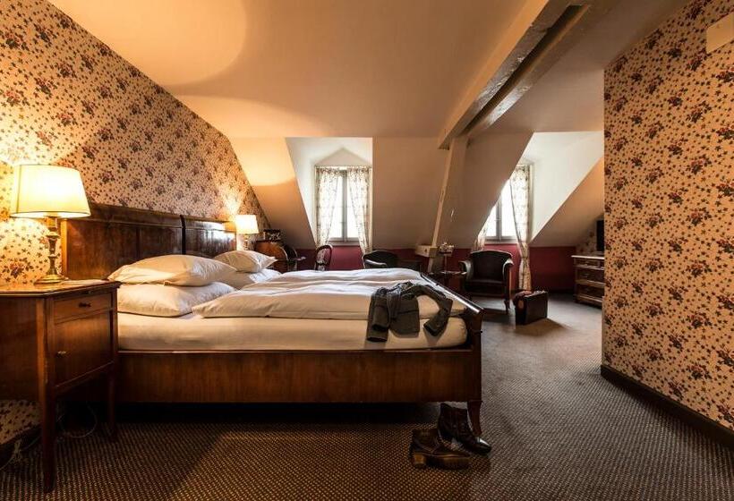 Superior room with lake view, Grandhotel Giessbach
