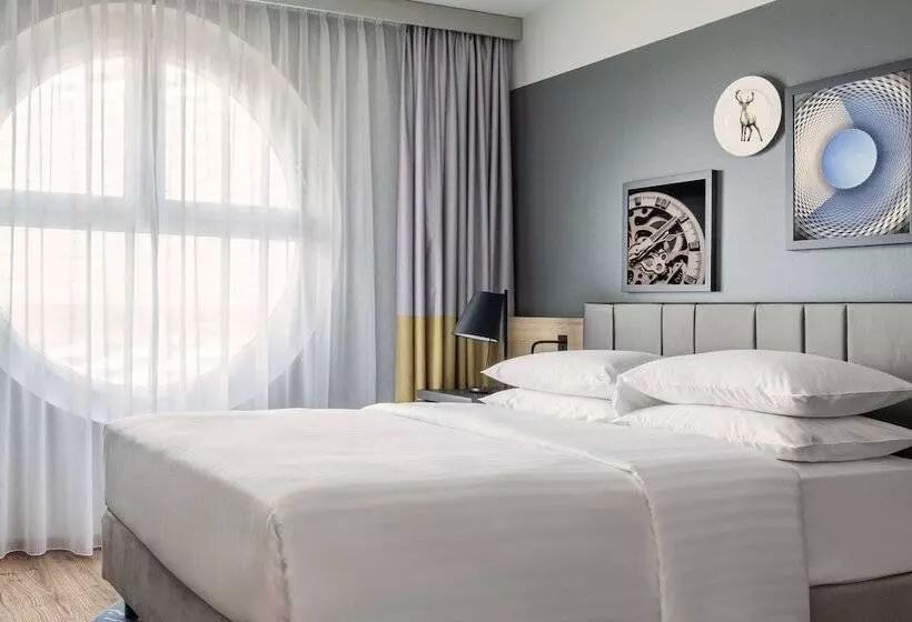 Chambre Supérieure, Basel Marriott