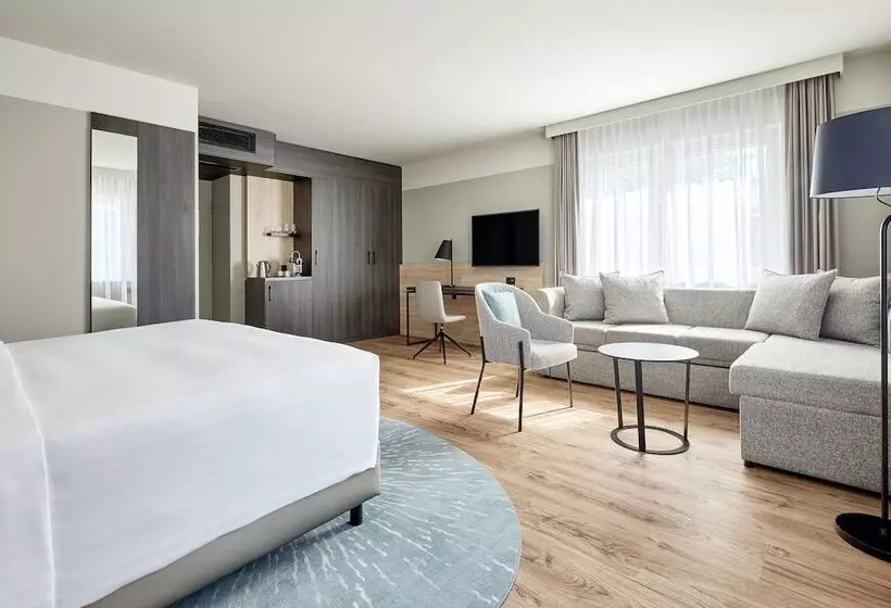 Junior Suite, Basel Marriott