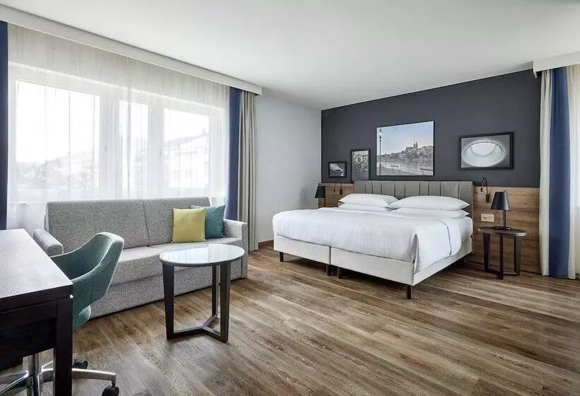 Junior Suite, Basel Marriott