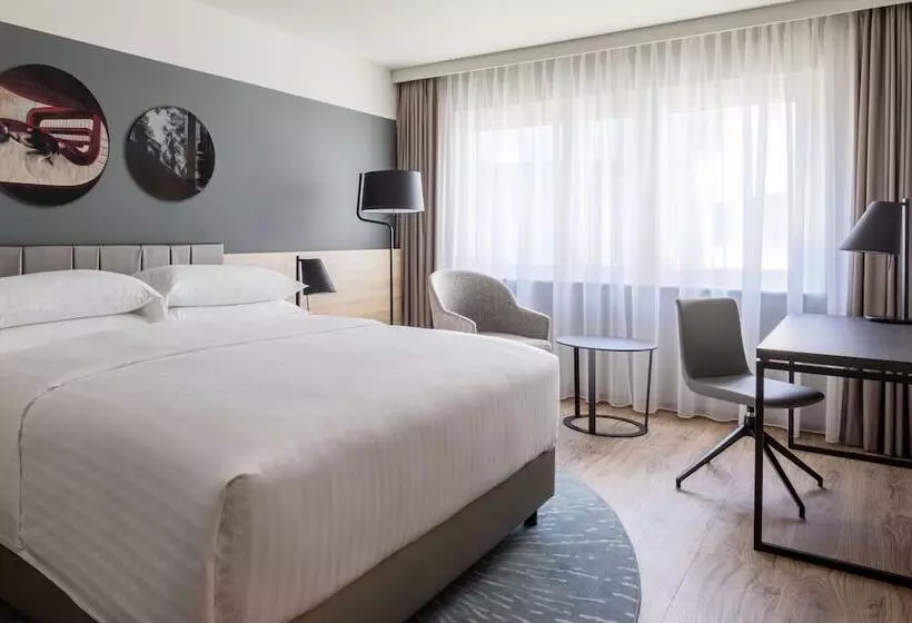 Chambre Supérieure, Basel Marriott